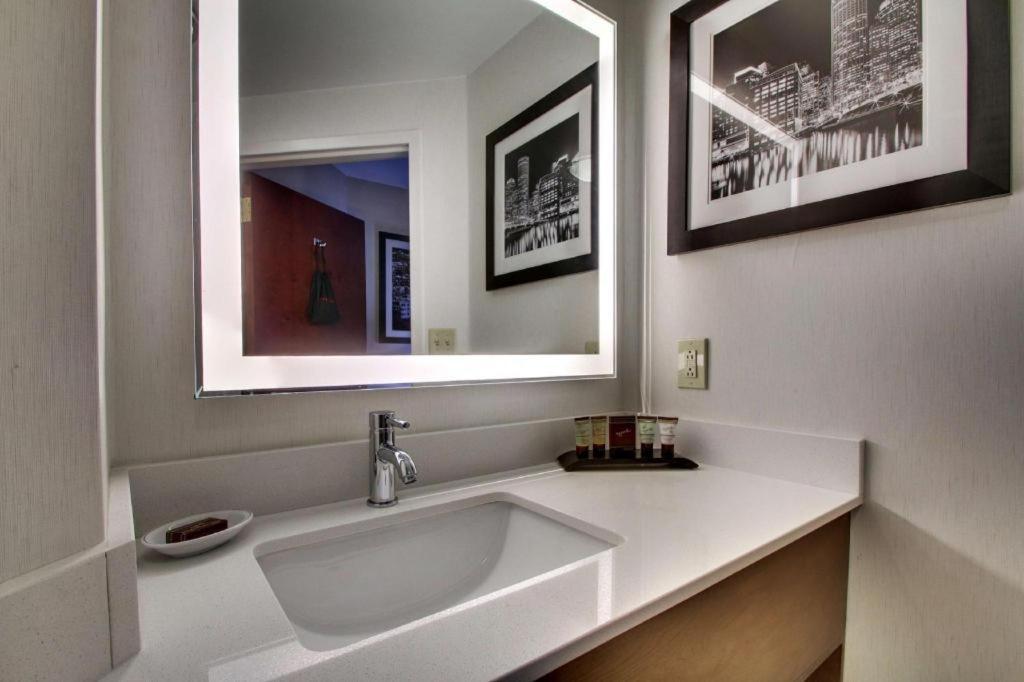 Best Western Plus Boston Hotel Bagian luar foto